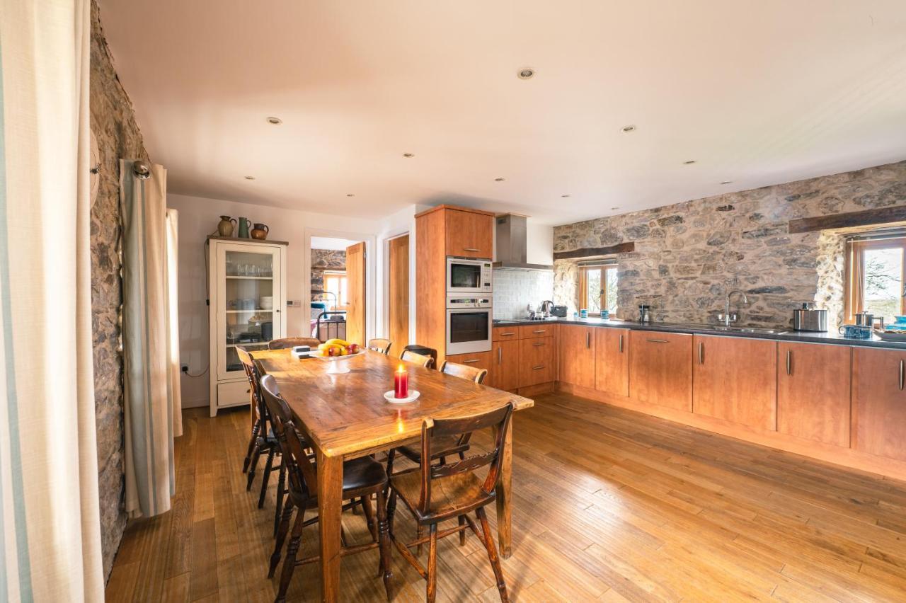 Stunning Converted Granary In Heart Of St Davids Екстериор снимка