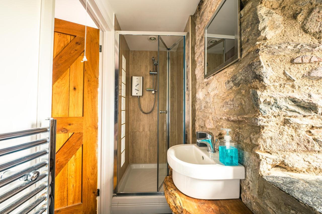 Stunning Converted Granary In Heart Of St Davids Екстериор снимка