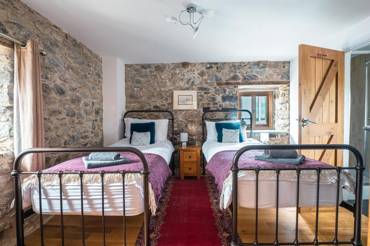 Stunning Converted Granary In Heart Of St Davids Екстериор снимка