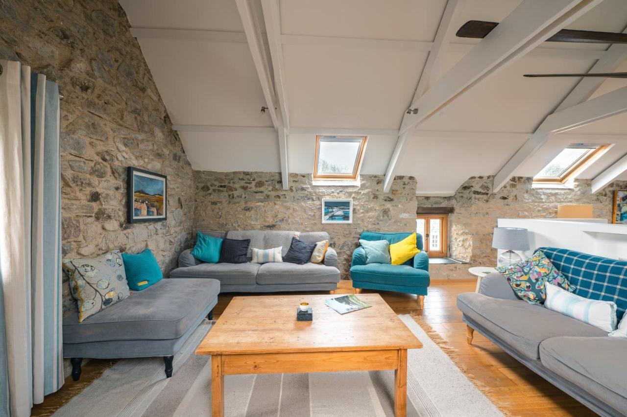 Stunning Converted Granary In Heart Of St Davids Екстериор снимка