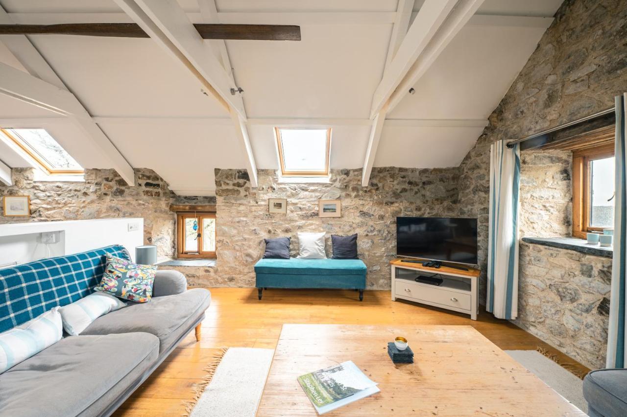 Stunning Converted Granary In Heart Of St Davids Екстериор снимка