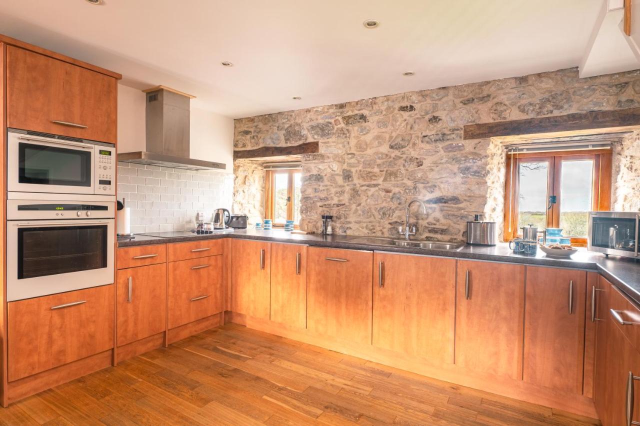 Stunning Converted Granary In Heart Of St Davids Екстериор снимка