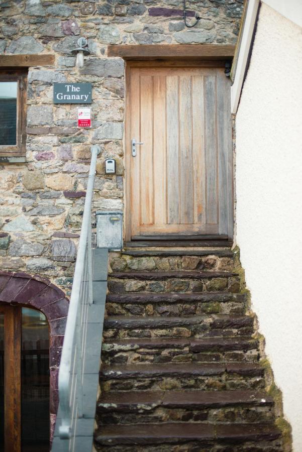 Stunning Converted Granary In Heart Of St Davids Екстериор снимка